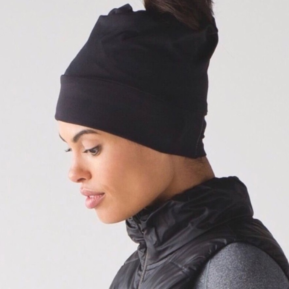 Lululemon top knot toque black